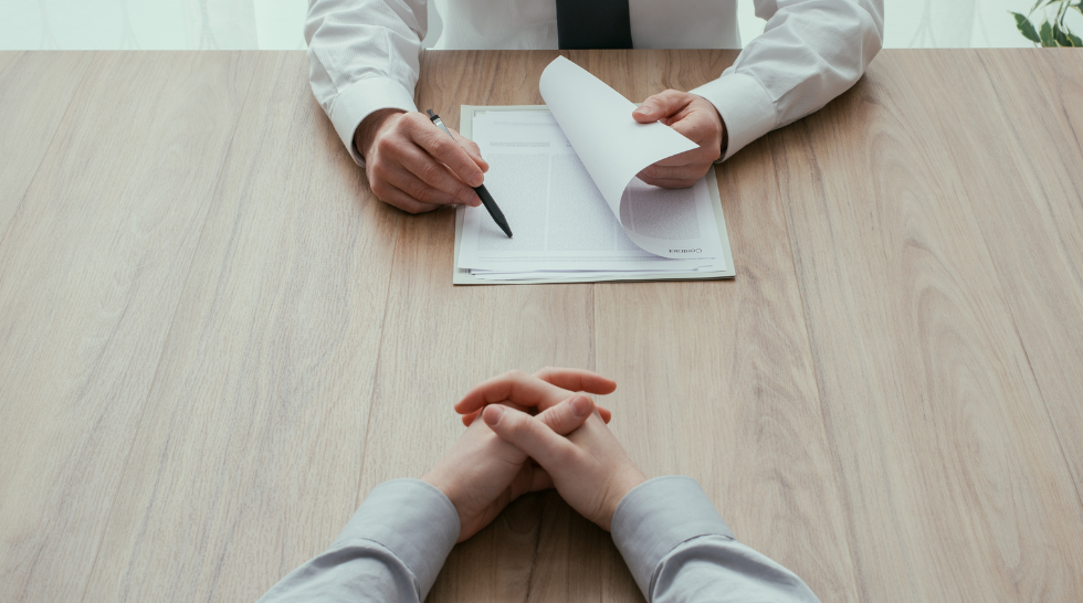 ¿Puedo ir a una entrevista de trabajo si estoy de baja médica?