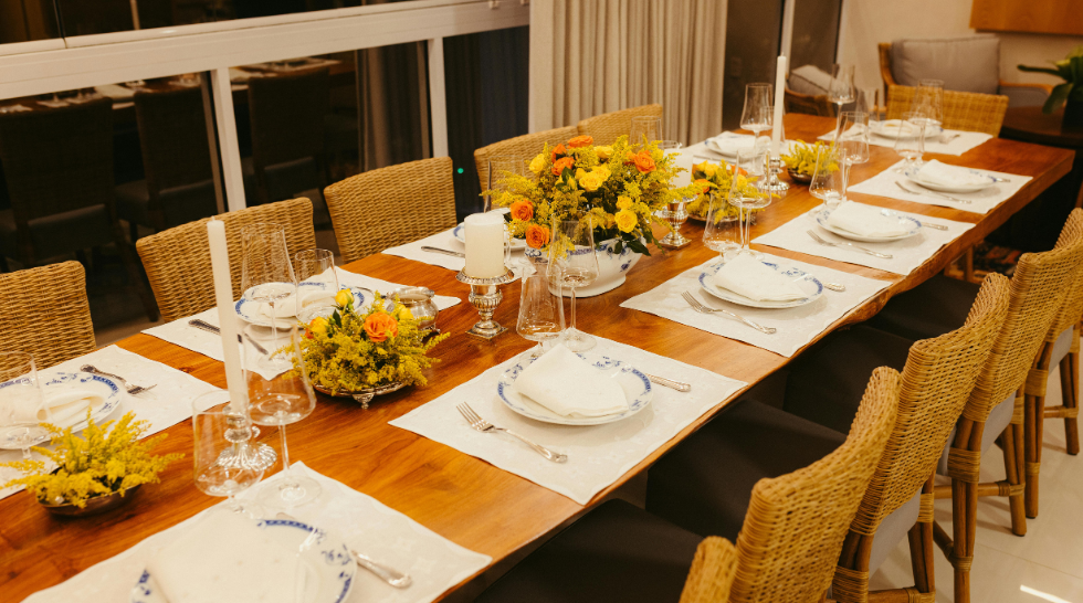 ¿Te vas de cena con la empresa? Antes de brindar, lee esto