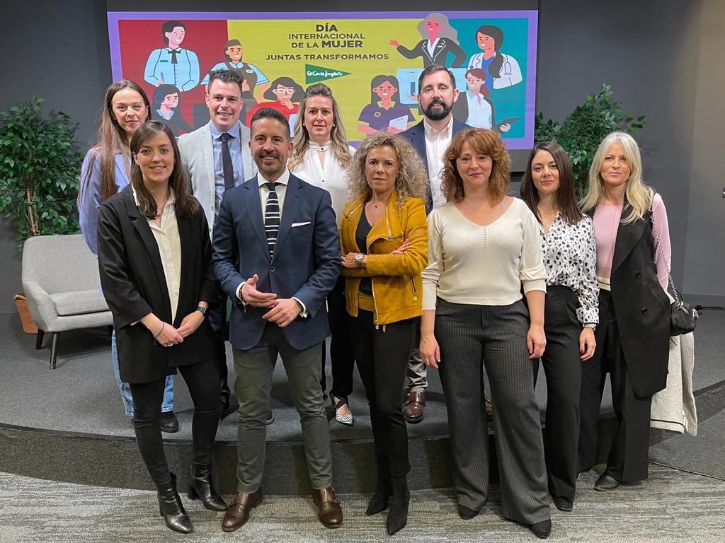 Valorian, en este #8m #DiaInternacionalDeLaMujer, ha estado presente en el acto institucional organizado por El Corte Inglés