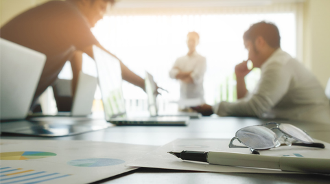 Valorian se reúne con el director general de Trabajo para tratar la situación del sector de las Mutuas