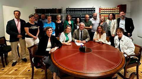 Firma del convenio colectivo de Agencias de Viajes