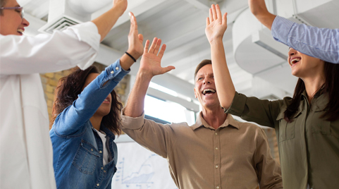 Valorian obtiene los 9 representantes en las EESS de Sekai Madrid en el Edificio Milenium
