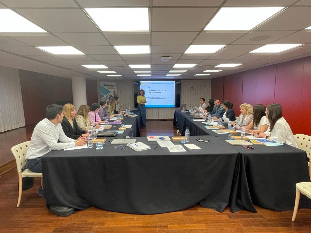 Curso de formación específica de capacitación para la negociación de planes de igualdad