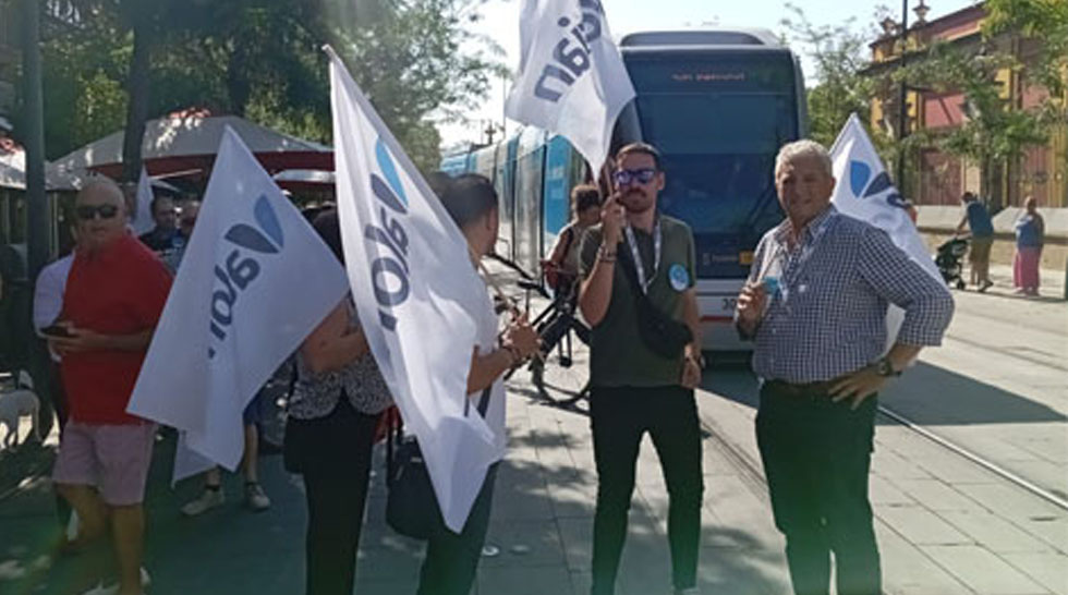 Valorian continúa con las concentraciones en defensa de los puestos de trabajo y en contra de los despidos en la empresa KBR