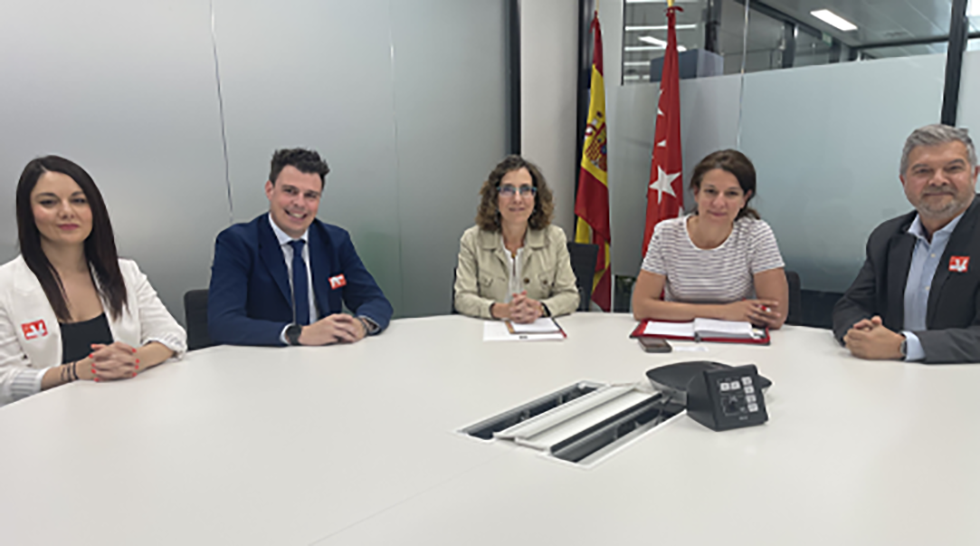 REUNIÓN CON LA DIRECTORA GENERAL DE COMERCIO, CONSUMO Y SERVICIOS DE LA COMUNIDAD DE MADRID 