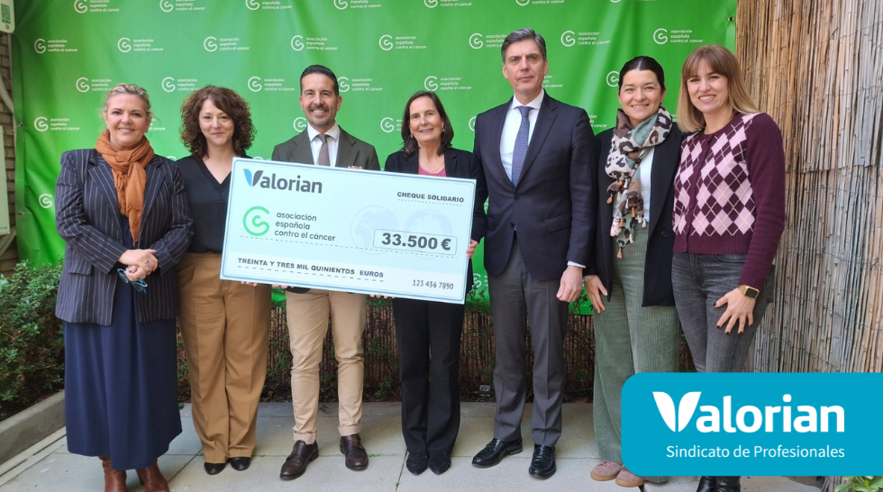 Valorian entrega un cheque solidario de 33.500€ a la Asociación Española Contra el Cáncer para apoyar la investigación contra el cáncer